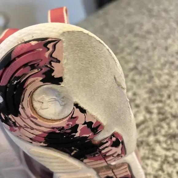 Under Armour Women's‎ Tennis Shoes Size 7 Gray PINK DUAL FOAM - Picture 8 of 10